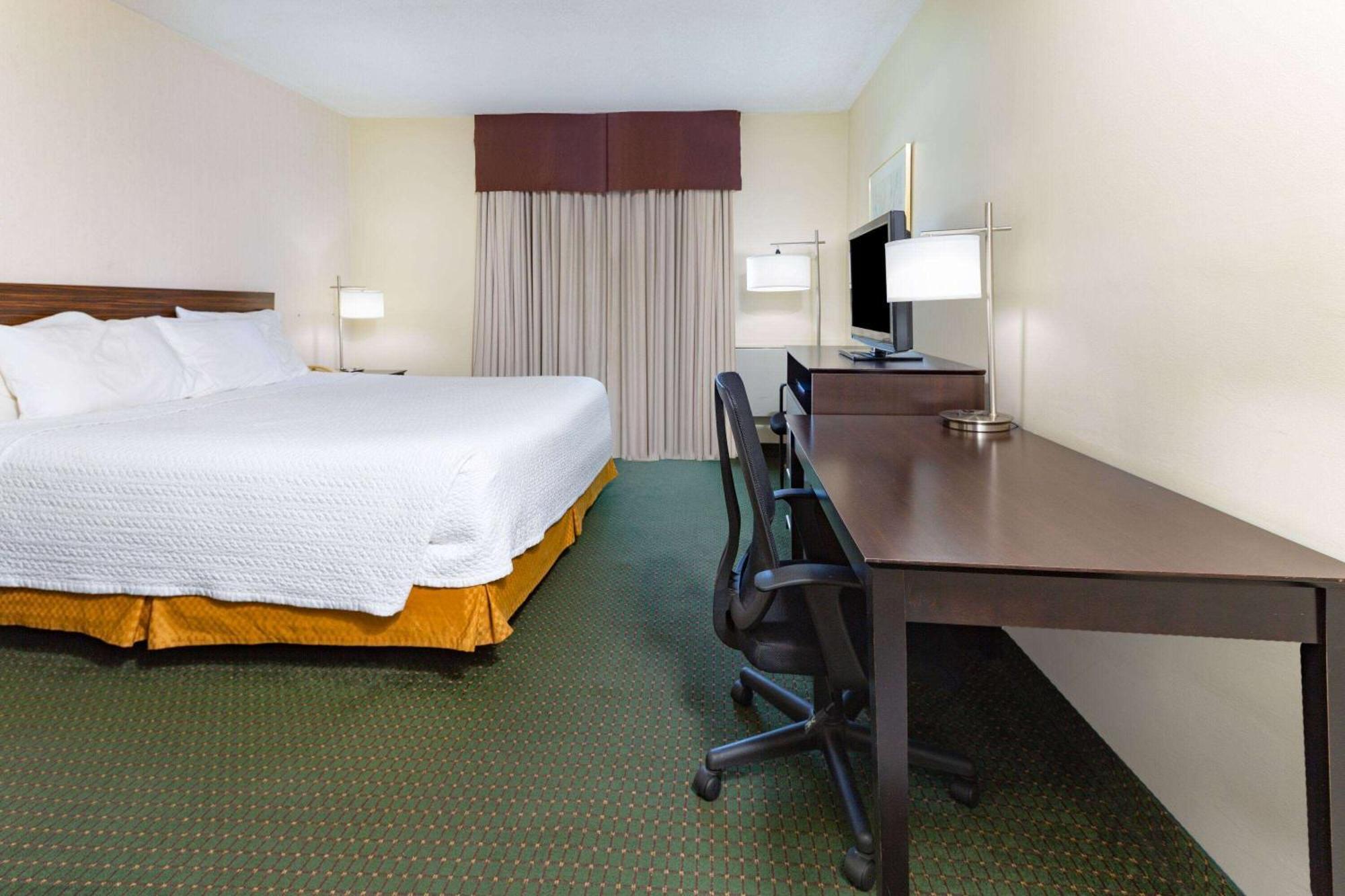 Travelodge By Wyndham Bracebridge Exterior foto